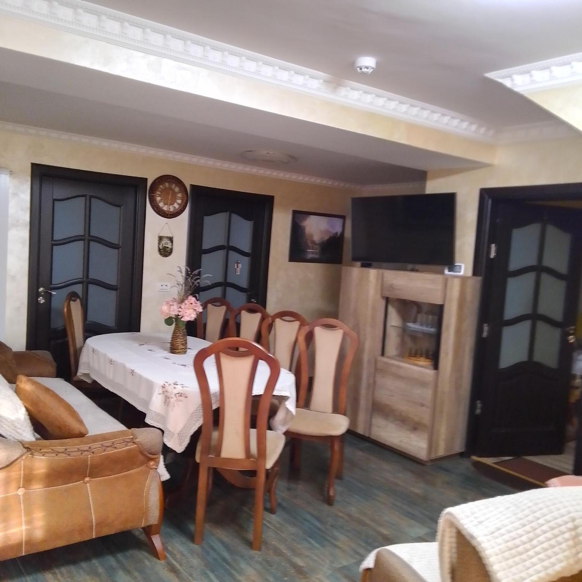 Casa Nicolas Buşteni エクステリア 写真